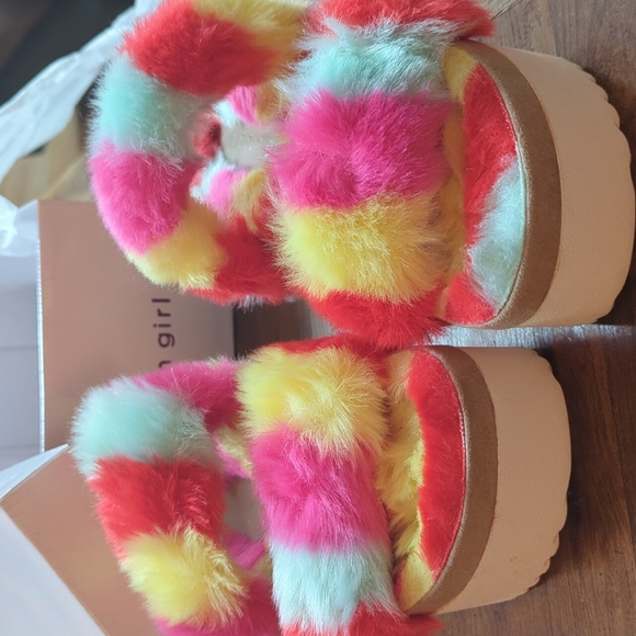 Madden Girl Shoes - Madden colorful platforms size 7